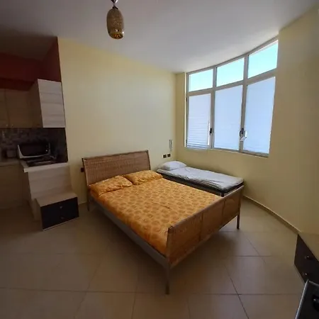 Skela Pelivan Leskaj - Big House